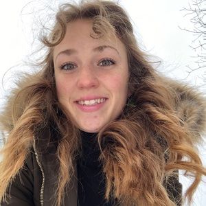 Meet your Posher, Becca